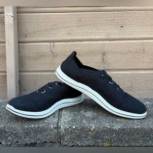 Clarks Coudsteppers Breeze Avenue Women’s Sneakers. Size 5.5